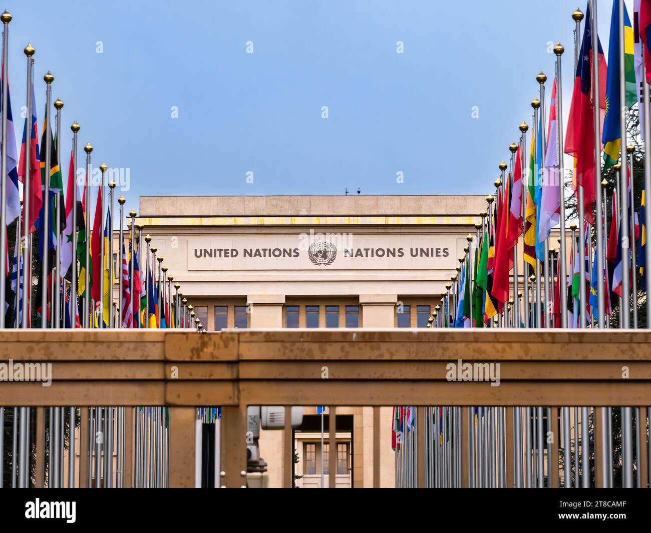 Ginevra, Svizzera - 3 novembre 2023: L'Ufficio delle Nazioni Unite Ginevra o UNOG si trova nell'edificio Palais des Nations a Ginevra, in Svizzera Foto Stock