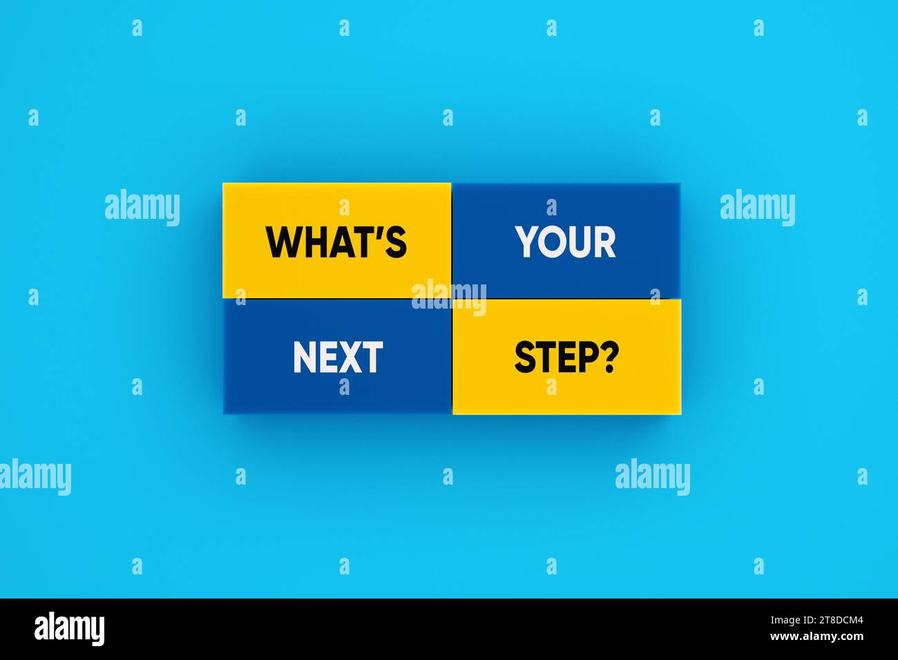 Qual è il tuo prossimo passo. Concetto di processo decisionale, pianificazione e azione. Il messaggio qual è il tuo prossimo passo su blocchi colorati. Foto Stock