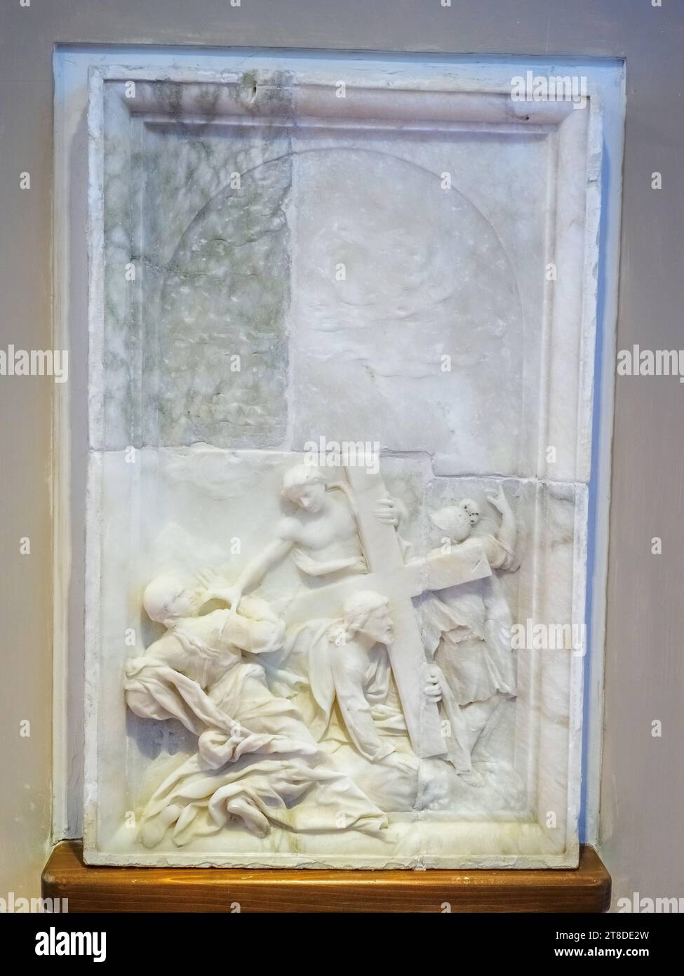 Caduta di Cristo sotto la croce dello scultore siciliano, marmo, terzo quarto del XVIII secolo - Museo Diocesiano di Monreale - Palermo, Italia Foto Stock