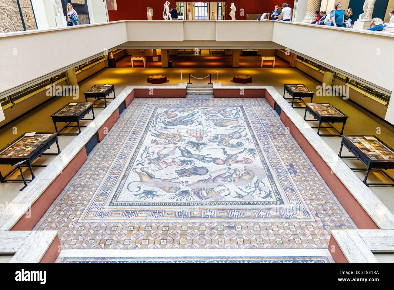 Apamean V secolo la grande caccia Mosaica ricostruzione presso la sala di Apamea, Museo di Arte e storia, Bruxelles, Belgio Foto Stock