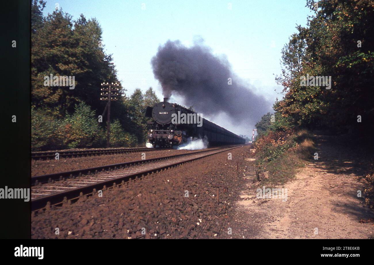 Due settimane trascorse viaggiando in Germania Ovest in treno fotografando locomotive a vapore Foto Stock