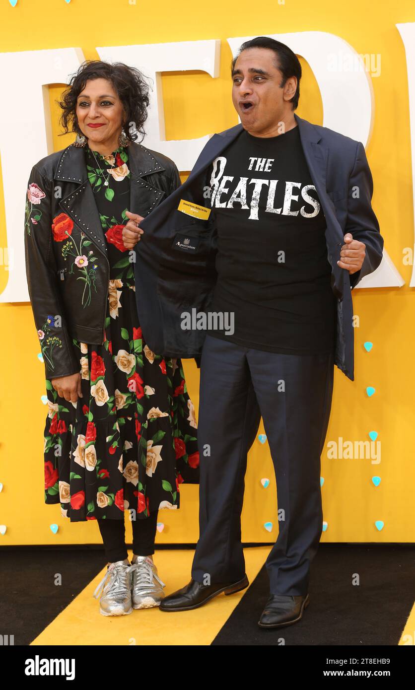 Meera Syal e Sanjeev Bhaskar partecipano alla premiere britannica di "Yesterday" all'Odeon Luxe Leicester Square a Londra, in Inghilterra. Foto Stock