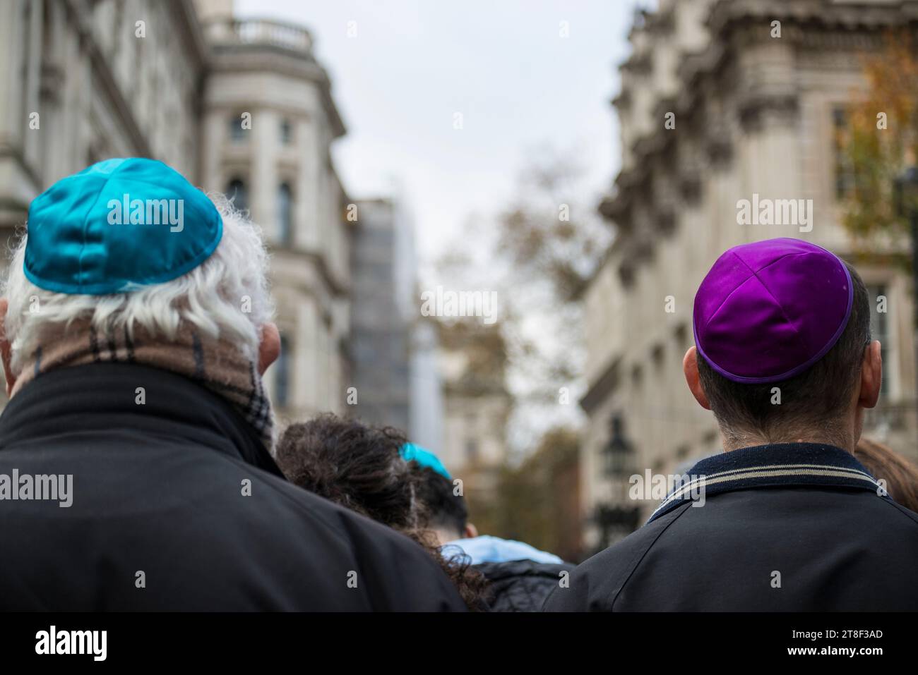 Persone ebree alla AJEX Annual Parade & Ceremony al Cenotaph in onore dei membri ebrei delle forze armate britanniche, Londra, Regno Unito Foto Stock
