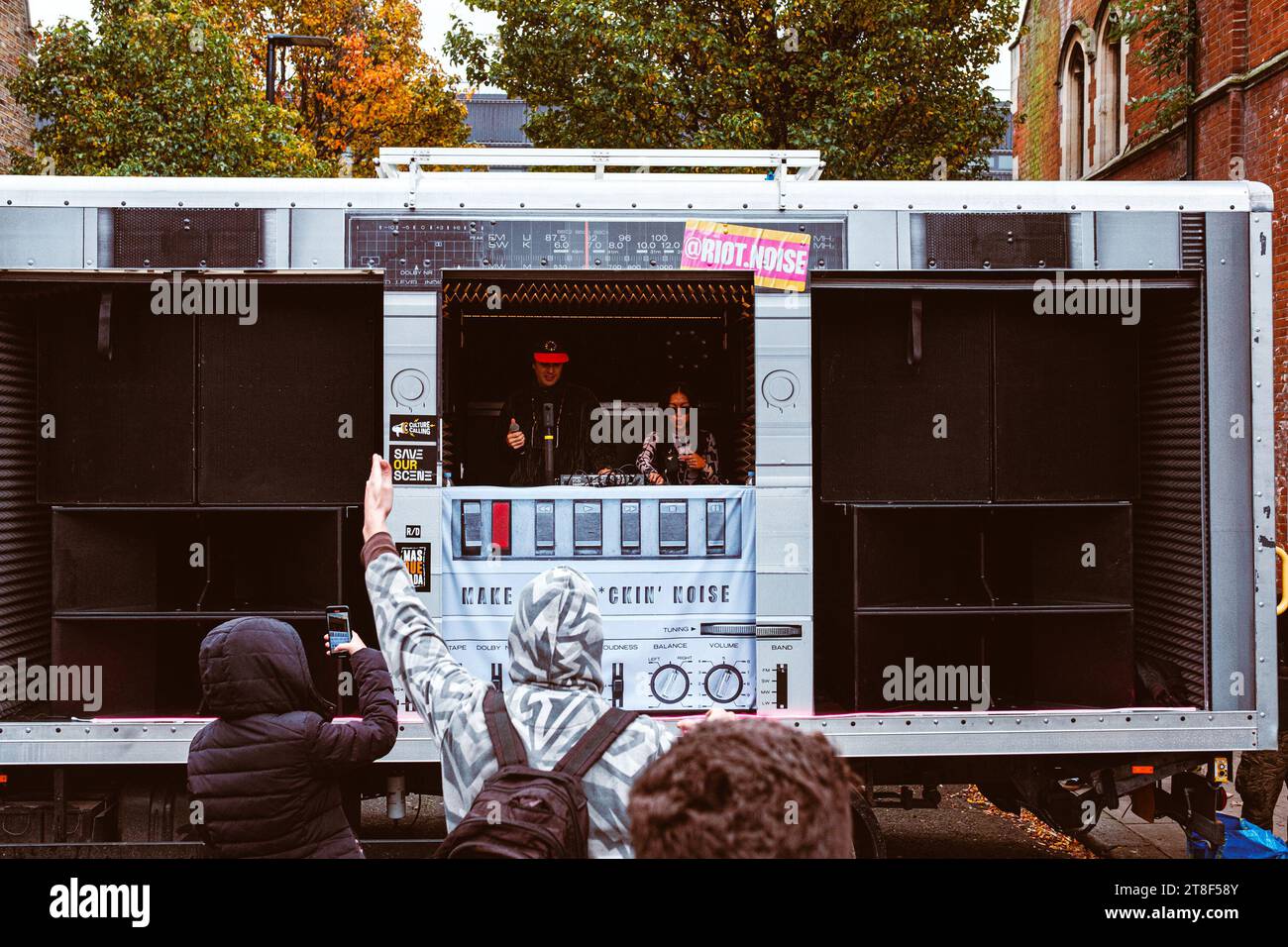 Save Our Scene gestisce un rave di cinque città in tutto il Regno Unito per promuovere la campagna Culture Calling, poiché ora 1/3 sedi chiudono dopo la pandemia a causa delle tasse Foto Stock