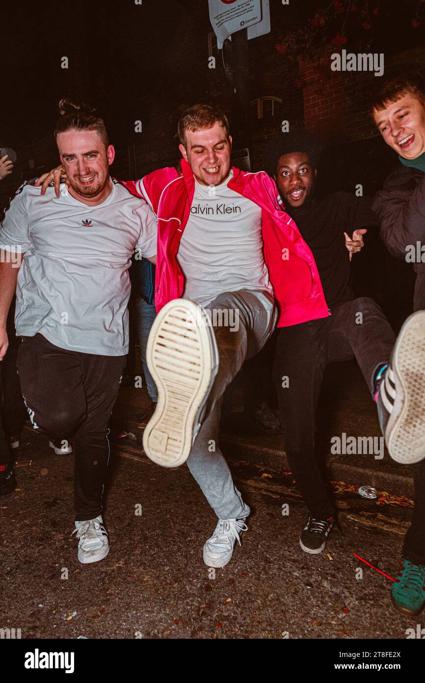 Save Our Scene gestisce un rave di cinque città in tutto il Regno Unito per promuovere la campagna Culture Calling, poiché ora 1/3 sedi chiudono dopo la pandemia a causa delle tasse Foto Stock