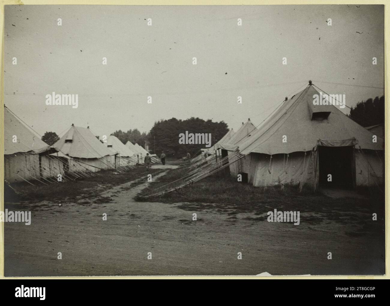 Messa all'aperto presso il campo canadese: Tende per infermieri, fotografo, tra il 3-1916 e il 1918, i quarto del XX secolo, Fotografia, Fotografia, Saint-Cloud, dimensioni - lavoro: Altezza: 12,9 cm, larghezza: 18 cm Foto Stock