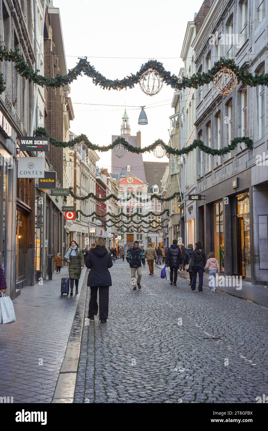 Via Grote staat, centro commerciale, strada pedonale a Maastricht, Limburgo, Paesi Bassi. Foto Stock