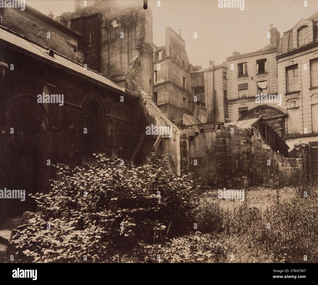 Giardini dell'ex Hotel-Dieu (hotel Isaac de Laffemas), contro la chiesa di Saint-Julien-le-Pauvre, 5° arrondissement, Parigi, Atget, Eugène (Jean Eugène Auguste Atget), fotografo, fotografia, arti grafiche, stampa albumen, dimensioni - lavoro: altezza: 17,9 cm, larghezza: 21,8 cm Foto Stock