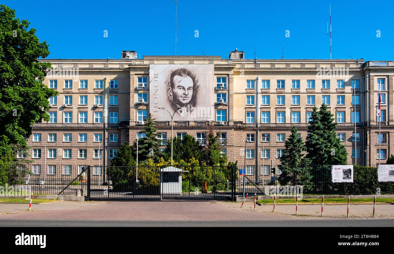 Varsavia, Polonia - 22 giugno 2021: Edificio MSW dell'Agenzia di sicurezza interna ABW e del Ministero degli affari interni in via Rakowiecka nel distretto di Mokotow Foto Stock