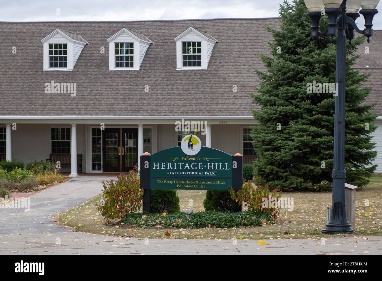 Green Bay, WISCONSIN - 12 ottobre 2023: Un'insegna storica del parco statale Heritage Hill Foto Stock