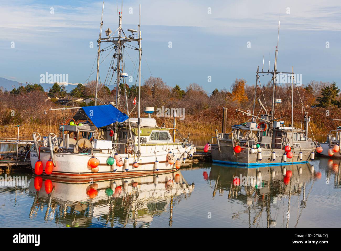 Piccoli pescherecci ormeggiati a Scotch Pond Steveston, British Columbia, Canada Foto Stock