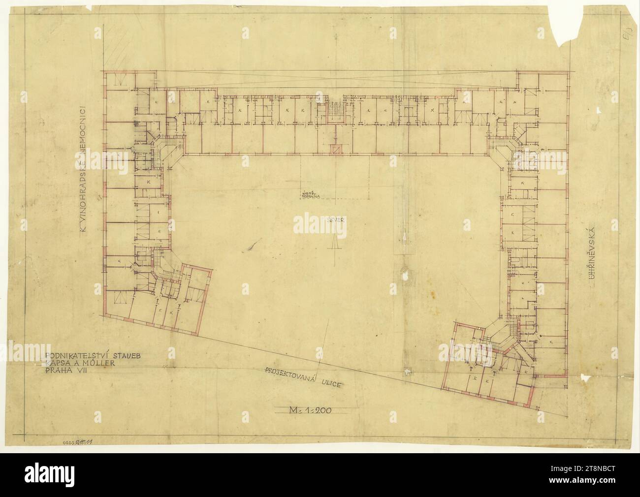 Small Apartment Building, Praga, in The Vineyards, Repubblica Ceca, piano superiore, planimetria, 1931, disegno architettonico, carta di tracciamento; matita, 388 x 550 mm Foto Stock