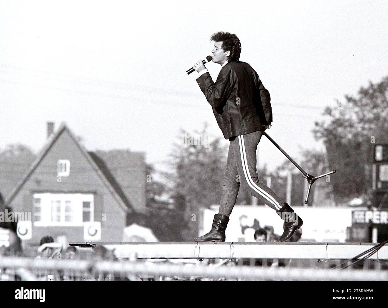 Esibizione di Paul Young durante il festival di Torhout nel 1985 con la famiglia reale. Belgio vvbvanbree Photography Foto Stock