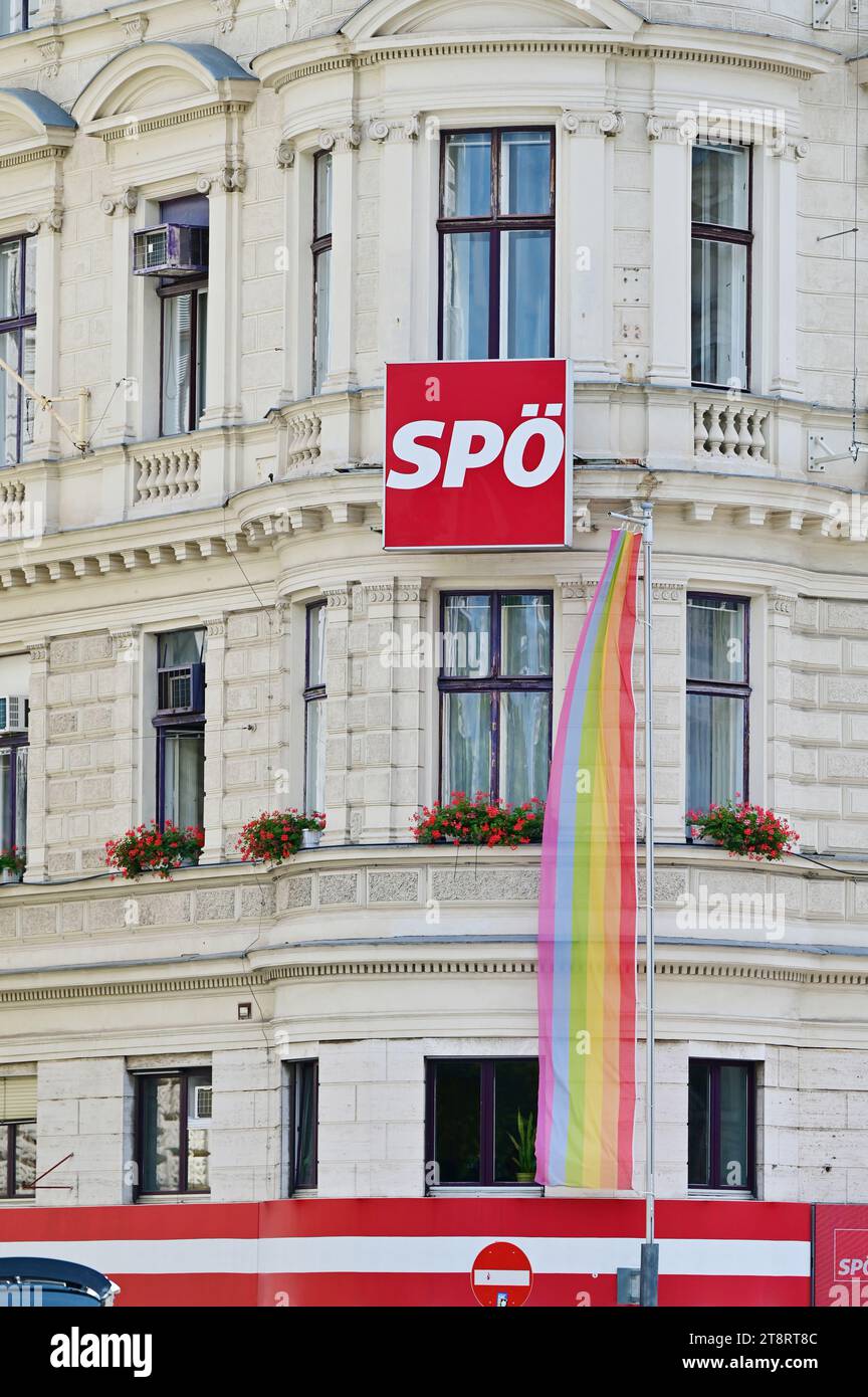 SPÖ ufficio federale nel giorno della parata arcobaleno a Vienna, 17 giugno 2023 Foto Stock