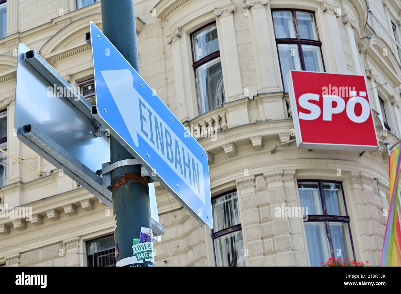 SPÖ ufficio federale nel giorno della parata arcobaleno a Vienna, 17 giugno 2023 Foto Stock
