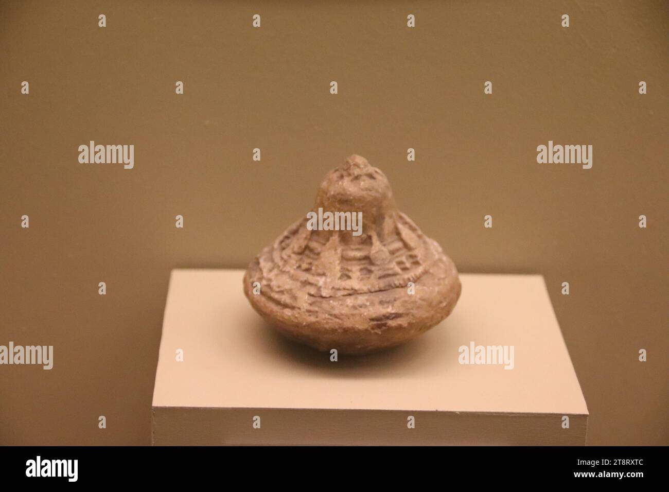 Arte di Srivijaya: Stupa di argilla, Museo Nazionale della Thailandia, Bangkok Foto Stock