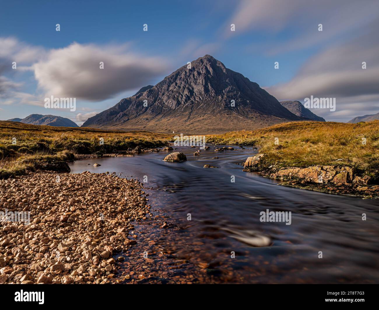 Fiume Etive verso Buachaille Etive Mor, Glencoe, Scozia Foto Stock