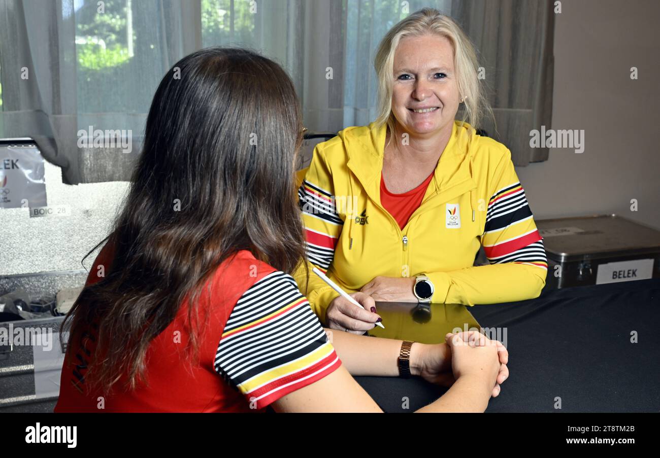 Belek, Turchia. 21 novembre 2023. Lo psicologo Els Snauwaert posa per il fotografo durante un training camp organizzato dal Comitato Olimpico belga BOIC-COIB a Belek, Turchia, martedì 21 novembre 2023. Il campo si svolge dall'11 al 25 novembre. BELGA PHOTO ERIC LALMAND Credit: Belga News Agency/Alamy Live News Foto Stock