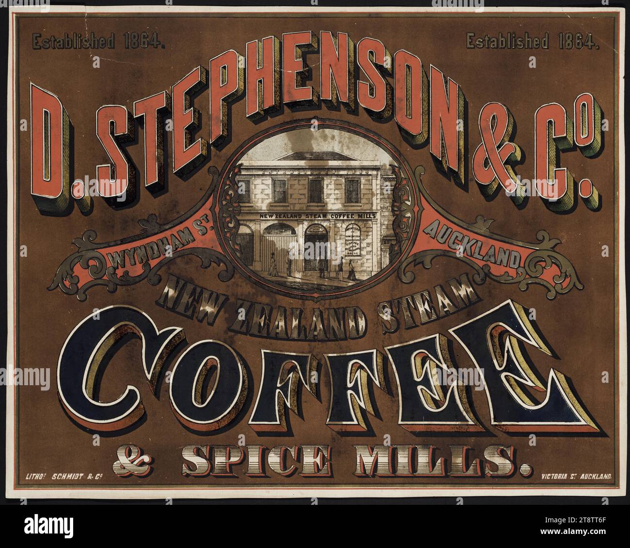 D Stephenson & Company (azienda): New Zealand Steam Coffee & Spice Mills, Wyndham St, Auckland, nuova Zelanda, fondata nel 1864. Litographed Schmidt & Co, Victoria St, Auckland, nuova Zelanda. CA 1900-1920, una disposizione di vari testi ornati in stile vittoriano, con una linea centrale raffigurante gli edifici della New Zealand Steam Coffee Mills Foto Stock