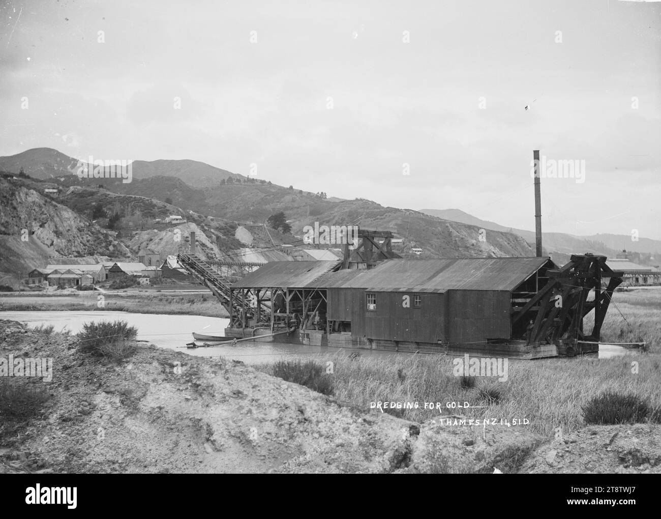 Dragare per l'oro sul litorale a Tamigi, dragare l'oro sul litorale. all'inizio degli anni '1900 Foto Stock