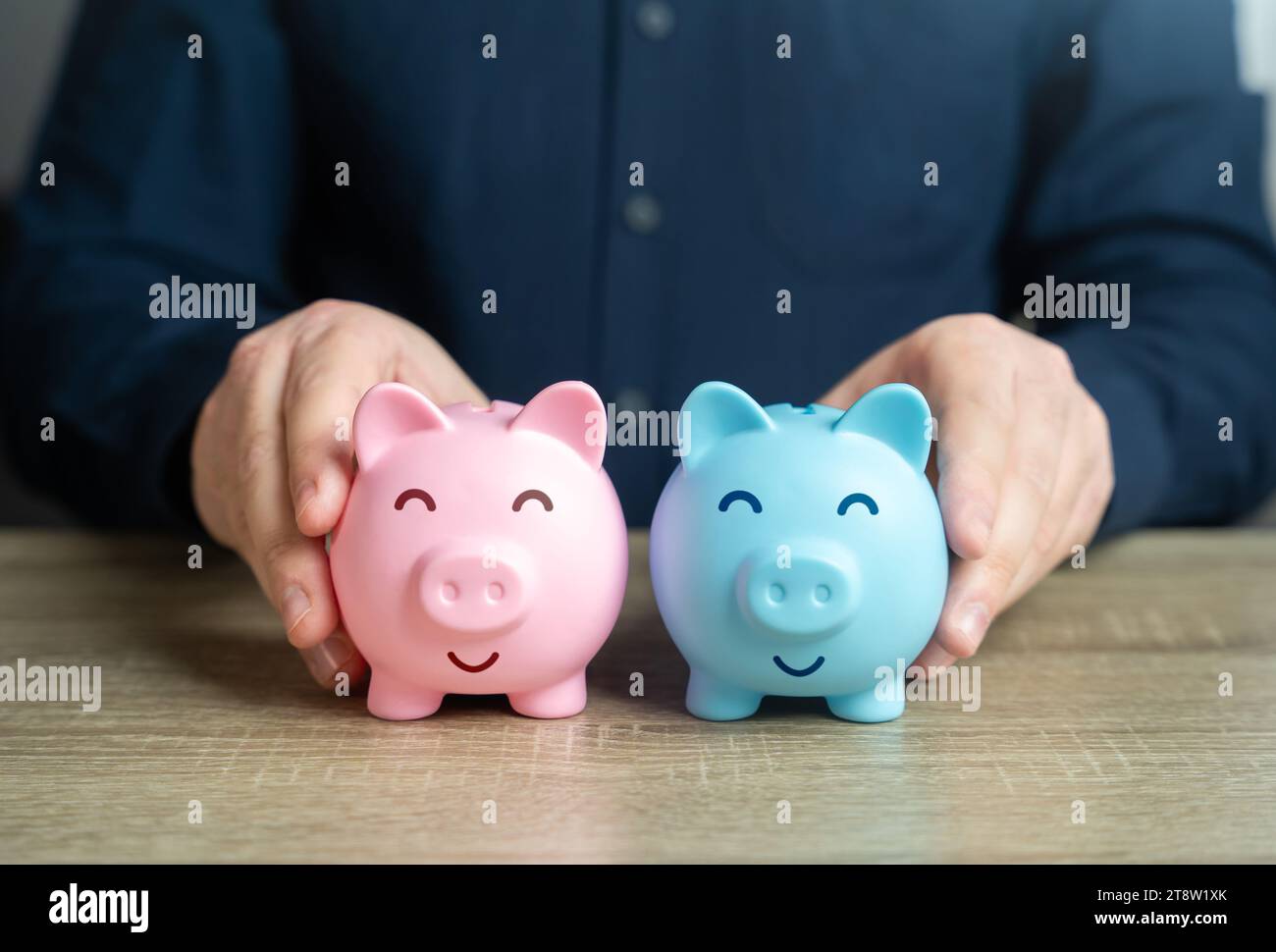 Armonia finanziaria nelle relazioni. Concetto di iniziare una vita insieme e un budget condiviso per la spesa. Connessione emotiva, attenzione. United banking f Foto Stock