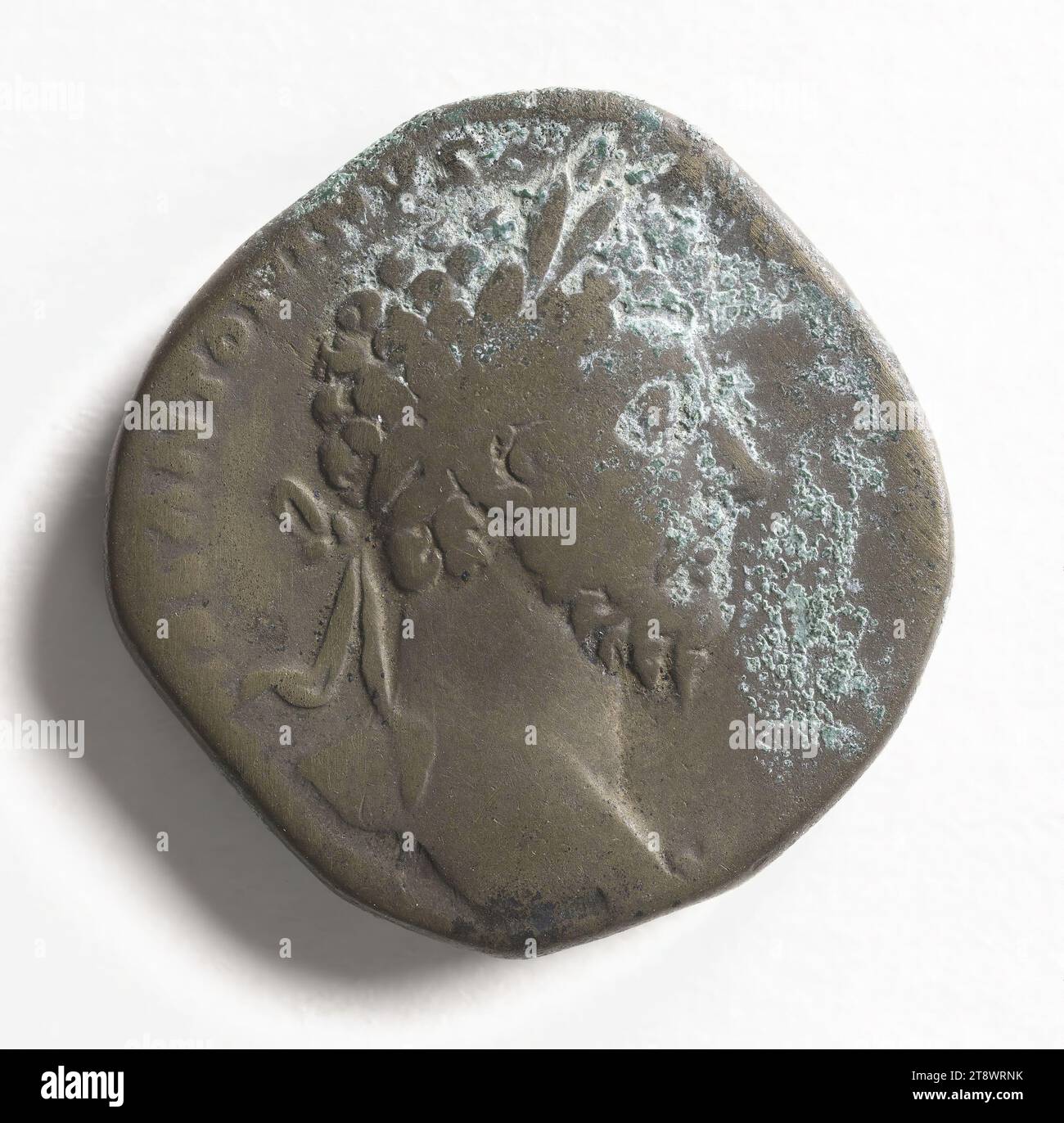 Sestertius of Marcus Aurelius, 165, Anonimo, Array, Numismatics, monete, Bronzo, Roma, dimensioni - Opera: diametro: 2,9 cm, peso (tipo dimensione): 24,38 g. Foto Stock