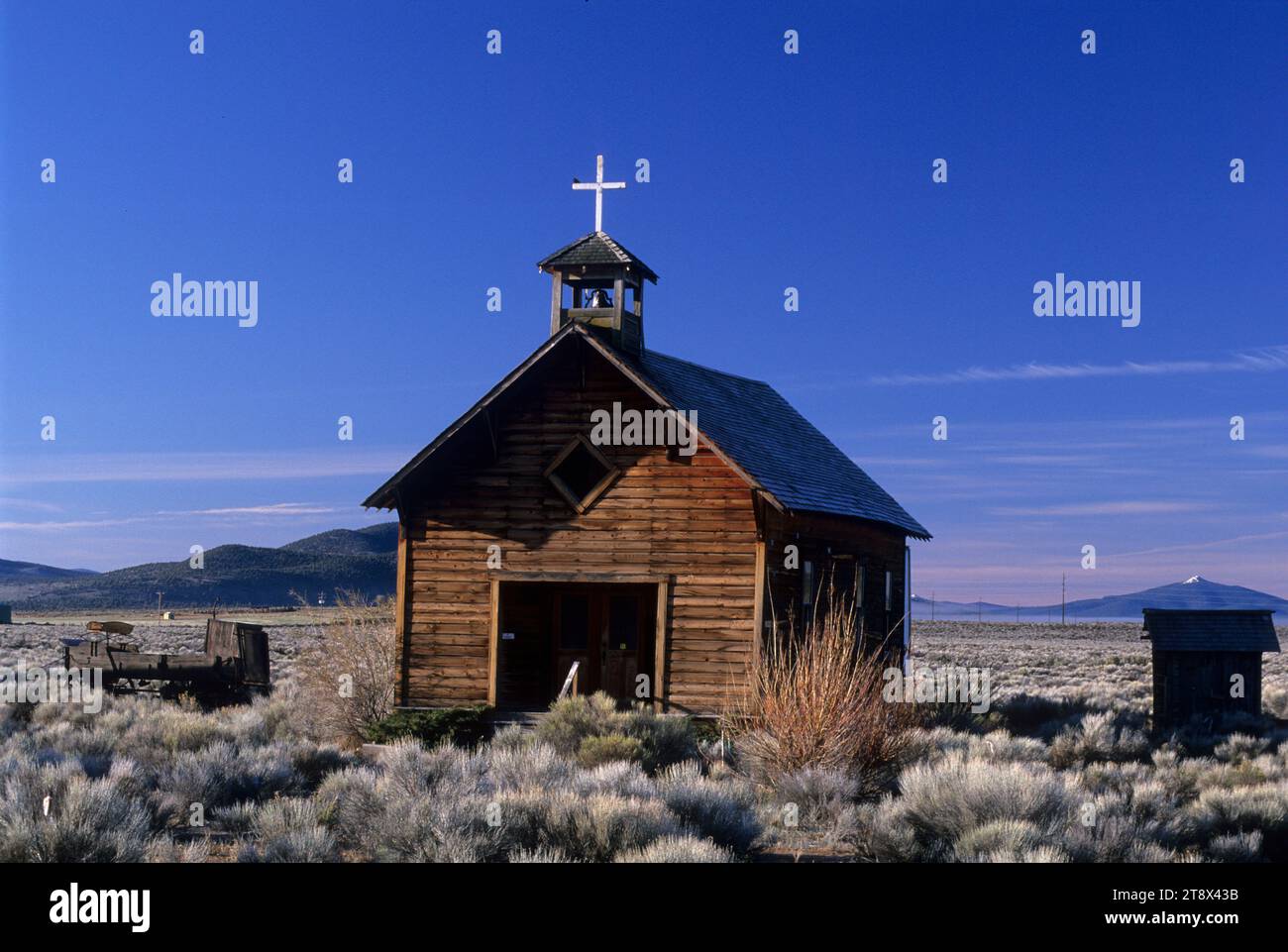 Chiesa rustica, Homestead Village Museum, Christmas Valley National Back Country Byway, Fort Rock, Oregon Foto Stock