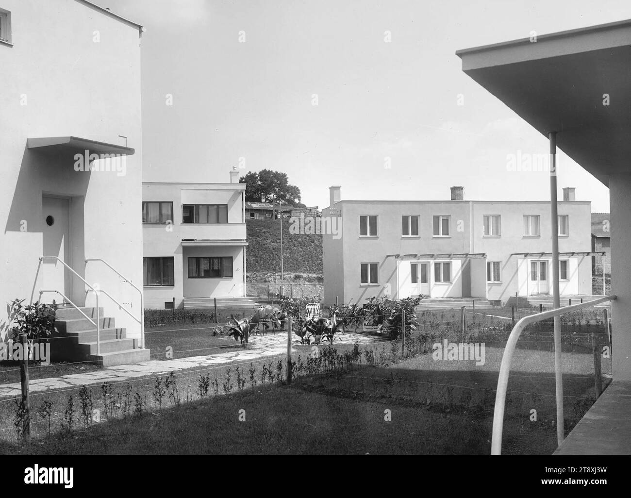 Werkbundsiedlung, casa 33-35 (Veitingergasse), lato giardino, Martin Gerlach jun. (1879-1944), fotografo, Julius Jirasek (1896-1965), architetto, 1932, vetro, negativo, altezza 17,8 cm, larghezza 23,8 cm, architettura, Vienna Rossa, mostre, XIII distretto: Hietzing, giardino, edificio basso, edificio residenziale, la Vienna Collection Foto Stock