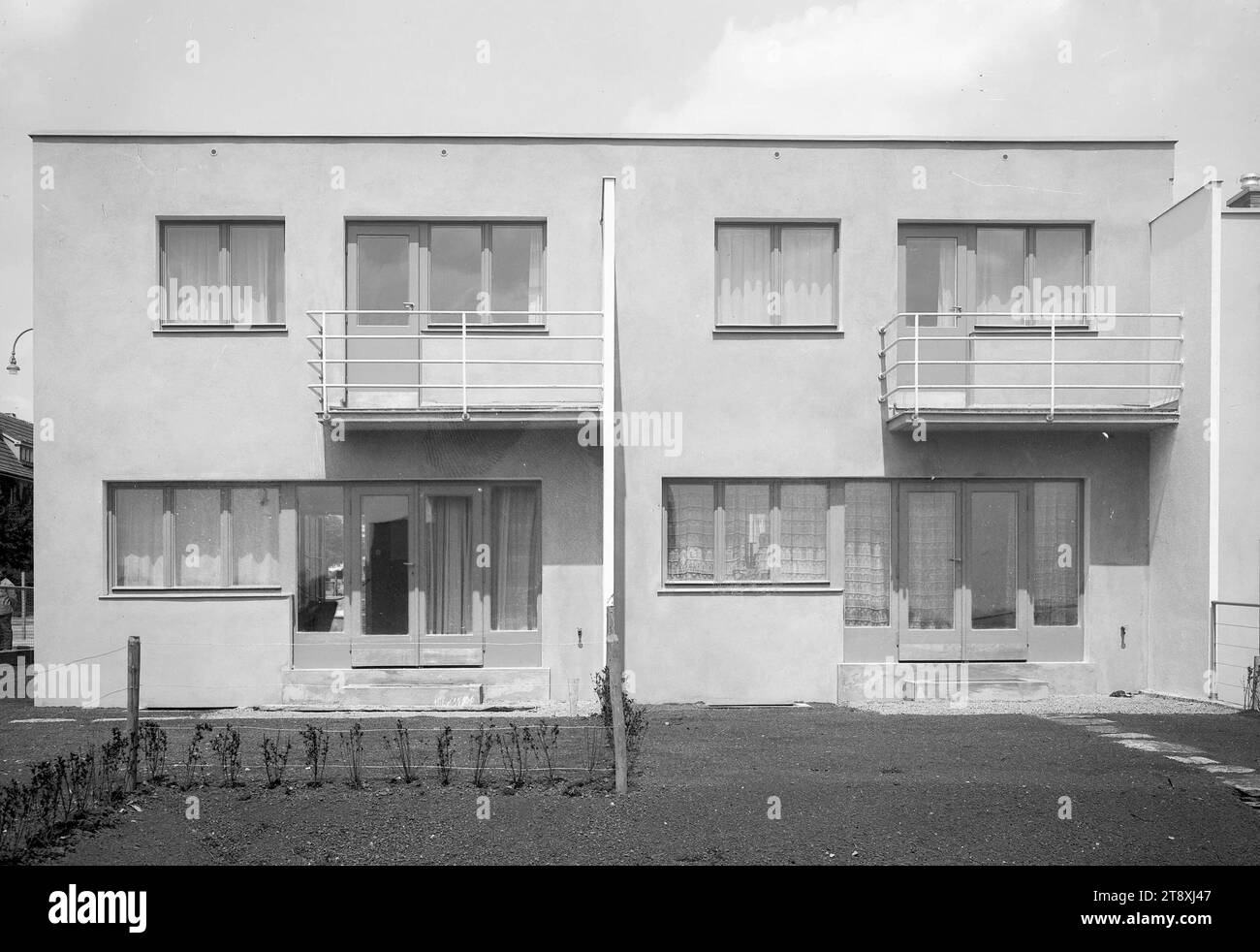 Werkbundsiedlung, casa 61 e 62 (13th, Woinovichgasse 2-4), Martin Gerlach jun. (1879-1944), fotografo, Margarete Schütte-Lihotzky (1897-2000), architetto, 1932, vetro, negativo, altezza 17, 8 cm, larghezza 23, 8 cm, architettura, Vienna Rossa, mostre, artisti, tredicesimo distretto: Hietzing, giardino, edificio pianeggiante, casa residenziale, la collezione Vienna Foto Stock