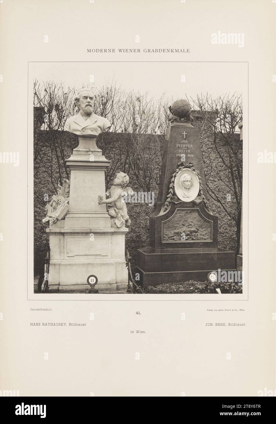 Cimitero centrale, monumento alla tomba delle cicogne, scultore Hans Rathausky, monumento alla tomba di Ida Pfeiffer, scultore Johannes Benk (foglio n. 41 da: Monumenti funerari viennesi moderni. Die künstlerische Ausschmückung der Wiener Friedhöfe durch Werke der Bildhauer Joh. Benk [...] Etc., con una prefazione del Dr. Albert Ilg, 2a serie, Anton Schroll & Co., Vienna 1894), Anton Schroll & Co., casa editrice, 1894, cartone, colloype, dimensioni foglio 47, 7 x 32 cm, Belle Arti, malattia e morte, 11 ° distretto: sobbollente, tomba, tomba, Zentralfriedhof, scultura, costruzione di tombe, tomba monumentale Foto Stock