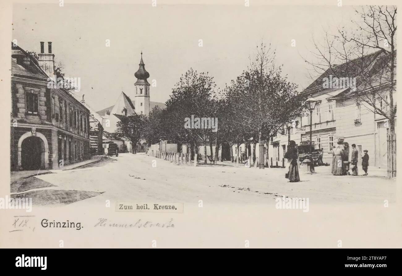 19th, Grinzing - Himmelstraße - view Against Grinzing Church, picture Postcard, Brüder Kohn KG (B. K. W. I.), fabbricante, data intorno al 1900, cartone, colloype, altezza x larghezza 9 x 14 cm, 19° distretto: Döbling, chiesa (esterna), strada, la solita casa o fila di case, con persone, Grinzing, la Vienna Collection Foto Stock