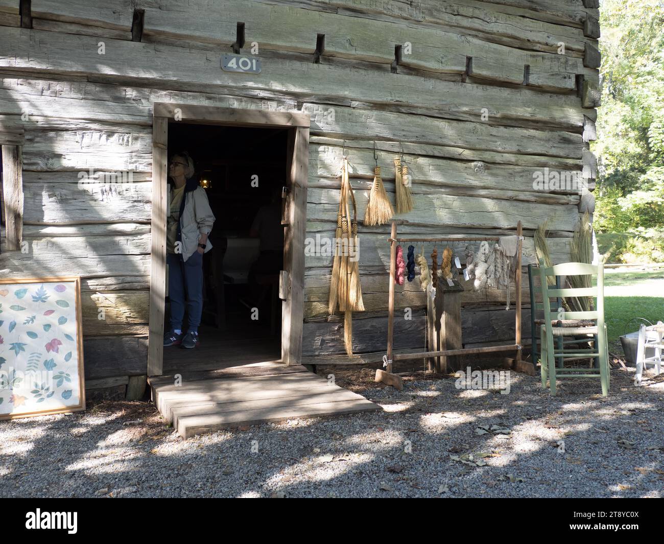 Cabina dimostrativa, Mabry Mill, Blue Ridge Parkway, Virginia, USA Foto Stock