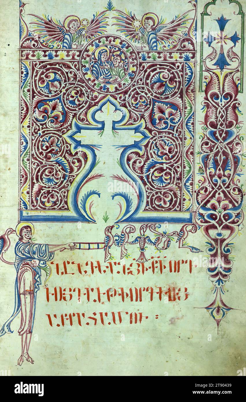 Vangeli, pagina di Incipit con il simbolo evangelista Matteo, Vergine e bambino, e due angeli, questo libro evangelico armeno è stato prodotto nel 904 dell'era armena (1455 d.C.) nel monastero di Gamałiēl a Xizan dallo scriba Yohannēs Vardapet, figlio di Vardan e Dilšat, ed era illuminato dal sacerdote Xačʿatur. Il sacerdote Pʿilipos commissionò il manoscritto come memoriale a se stesso, ai suoi genitori Łazar e Xutʿlumēlikʿ. Pʿilipos è raffigurato insieme ai suoi fratelli Yusēpʿ e Sultanša, mentre si inginocchiano davanti alla Vergine e al bambino in trono (Theotokos) Foto Stock