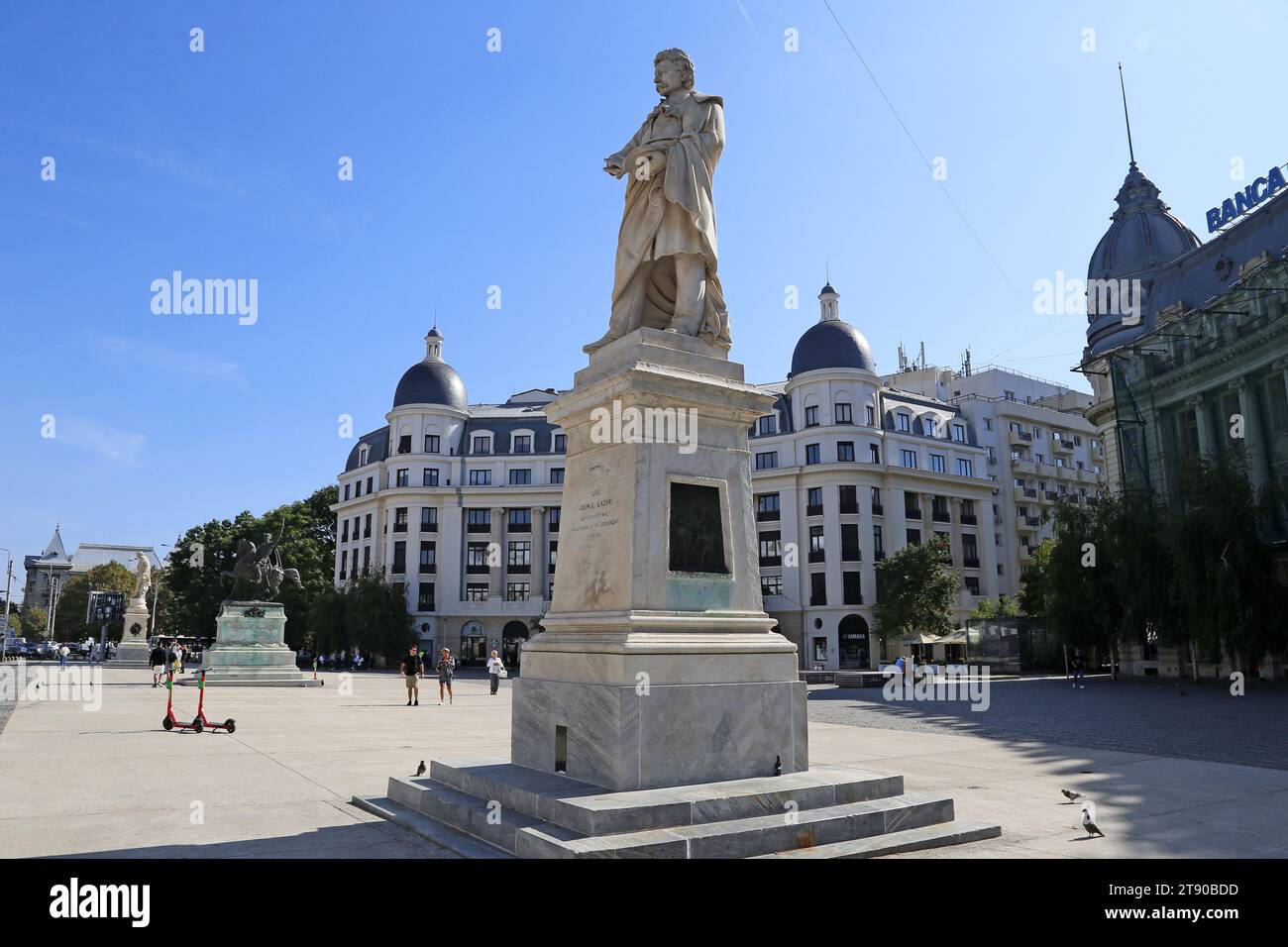 Statua di Gheorghe Lazăr (1779-1823), Piața Universității (Piazza dell'Università), centro storico, Bucarest, Romania, Europa Foto Stock