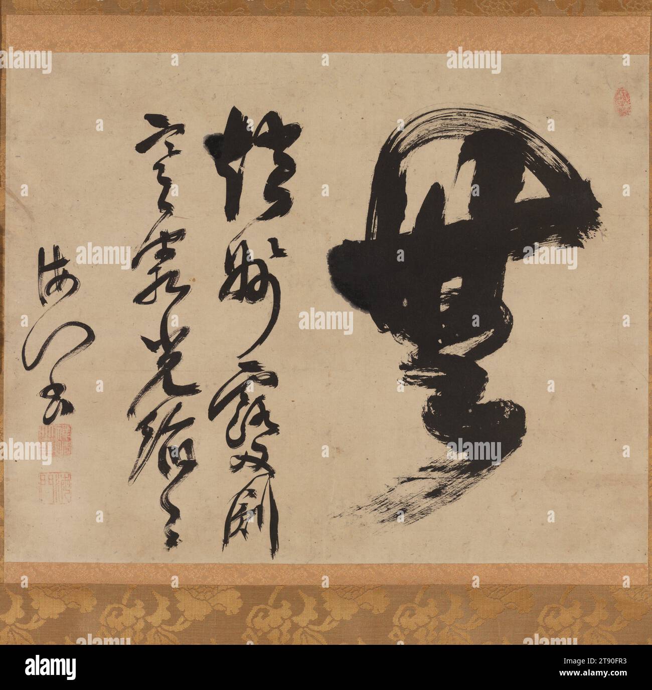 Nulla (mu), inizio XIX secolo, Kaimon Zenkaku, giapponese, 1743 - 1813, 16 5/16 x 5/8 poll. (41,43 x 52,39 cm) (immagine)47 1/4 x 1/2" (120,02 x 54,61 cm) (montaggio, senza rullo ), inchiostro su carta, Giappone, XVIII secolo, il grande carattere a destra legge 無 (mu), che significa "non" o "nulla", un concetto importante nel buddismo Zen. Il testo continua da lì, facendo riferimento a un poema cinese scritto negli anni '1100 su un antico maestro Zen di nome Congshen (778-897). Congshen era famoso per una strana risposta che una volta diede quando un monaco gli chiese: "Un cane ha la natura di Buddha o no Foto Stock