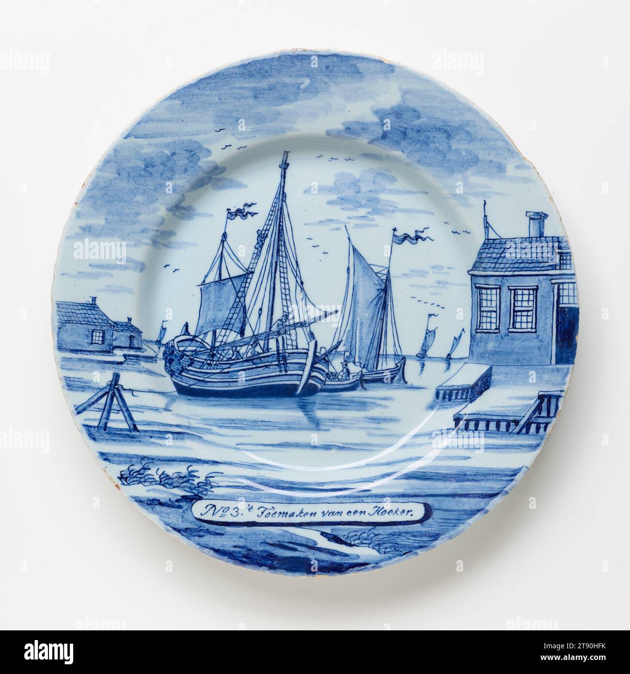 3, Foemaken van een Hoeker (preparazione dei pescherecci), da 'The Herring Catch', c. 1780, Porcelain Axe (Porceleyne Bijl) Factory, 1 x 9 x 9" (2,54 x 22,86 x 22,86 cm), terracotta smaltata in stagno, Paesi Bassi, XVIII secolo, il XVII secolo è stato chiamato l'età d'oro della Repubblica olandese, la sua prosperità costruita da una nuova e crescente classe mercantile che era diventata ricca attraverso l'industria e il commercio internazionale, la sua tolleranza alla diversità religiosa e intellettuale, e il suo patrocinio di commercianti, artigiani e artisti locali e internazionali. Foto Stock