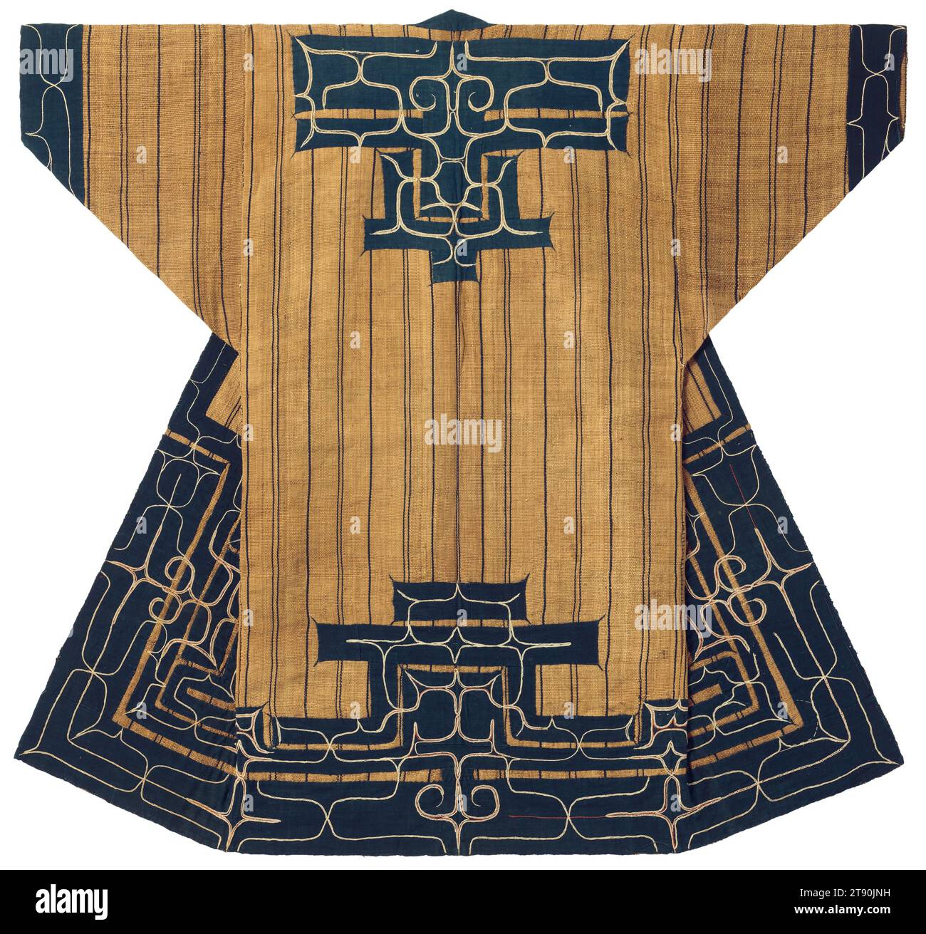 Abito Attush con strisce blu scuro, seconda metà del XIX secolo, Ainu sconosciuto, 48 3/4 x 50 pollici (123,83 x 127 cm) (totale), panno: Fibra di corteccia di olmo; strisce di cotone, applicazioni e ricami, Giappone, XIX secolo Foto Stock