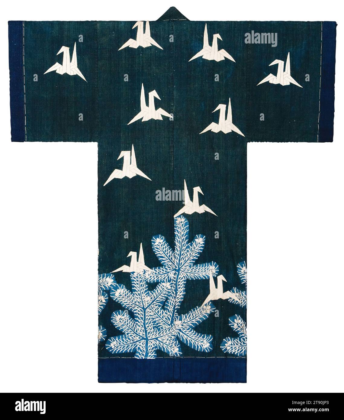 Piumone imbottito con maniche (kaimaki) decorato con gru origami fabbricato nella prefettura di Shimane, XIX secolo, sconosciuto giapponese, 64 x 55 1/2 pollici. (162,56 x 140,97 cm) (totale), panno: Cotone; tsutsugaki (resistenza a mano libera), Giappone, XIX secolo Foto Stock