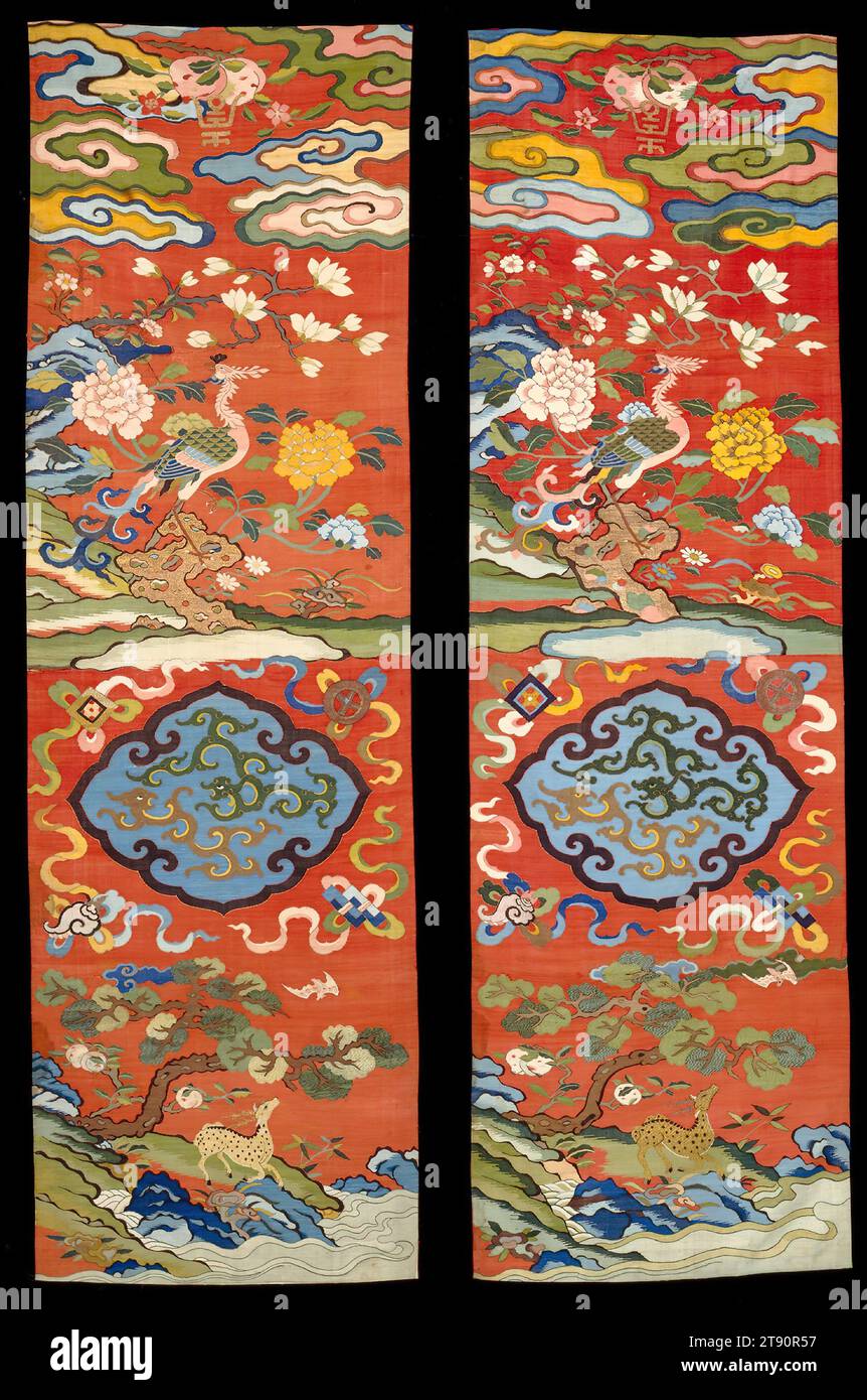 Coprisedia, periodo Kangxi, 1662-1722, L. 63 ¼ x W. 19 ⅛ pollici (160,02 x 48,26 cm), tessuto, Cina, XVII-XVIII secolo Foto Stock