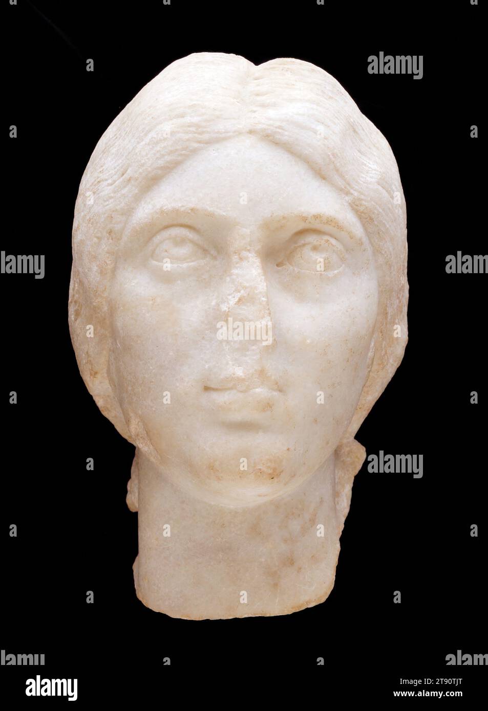 Capo di una donna, c. 150, 12 1/2 x 8 1/2 pollici (31,75 x 21,59 cm), marmo, Italia, II secolo Foto Stock