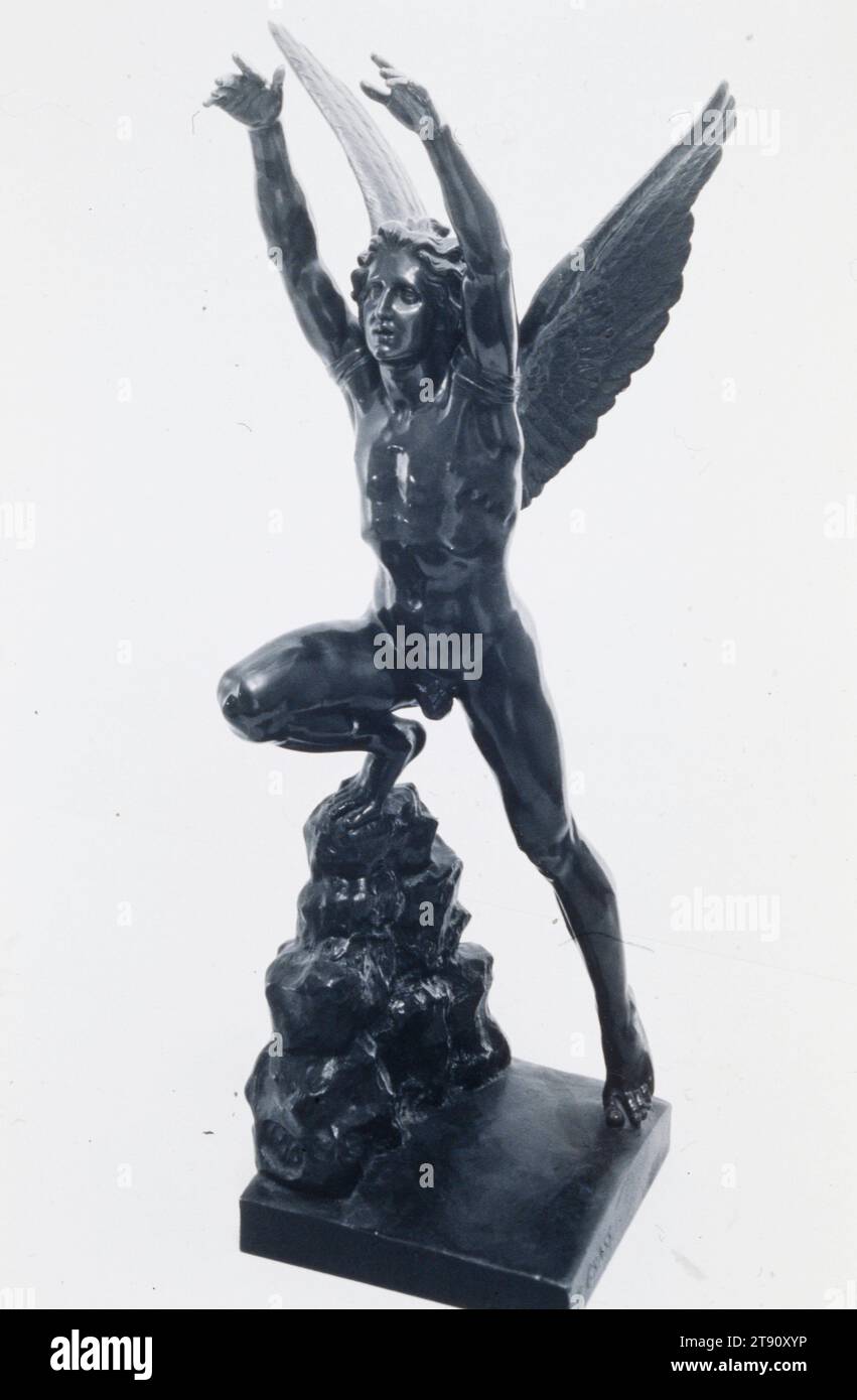 Icarus Making Trial of His Wings, Modeled 1831, Philippe Grasse, French, 1801 - 1876, 1/4 x 6 x 7/8 pollici (53,98 x 15,24 x 14,92 cm), Bronzo, storia della fusione e dimensioni dell'edizione sconosciute, Francia, XIX secolo, nella leggenda greca, re Minosse imprigionò Daedalo e suo figlio Icaro sull'isola di Creta come punizione per aver assistito alla fuga dell'eroe Teseo. Maestro artigiano, Daedalus costruì ali di cera e piume per aiutare la coppia a fuggire. Sebbene avvertito dal padre di non volare troppo vicino al sole, Icaro non può resistere alla tentazione e precipita fino alla sua morte quando le sue ali si sciolgono. Foto Stock