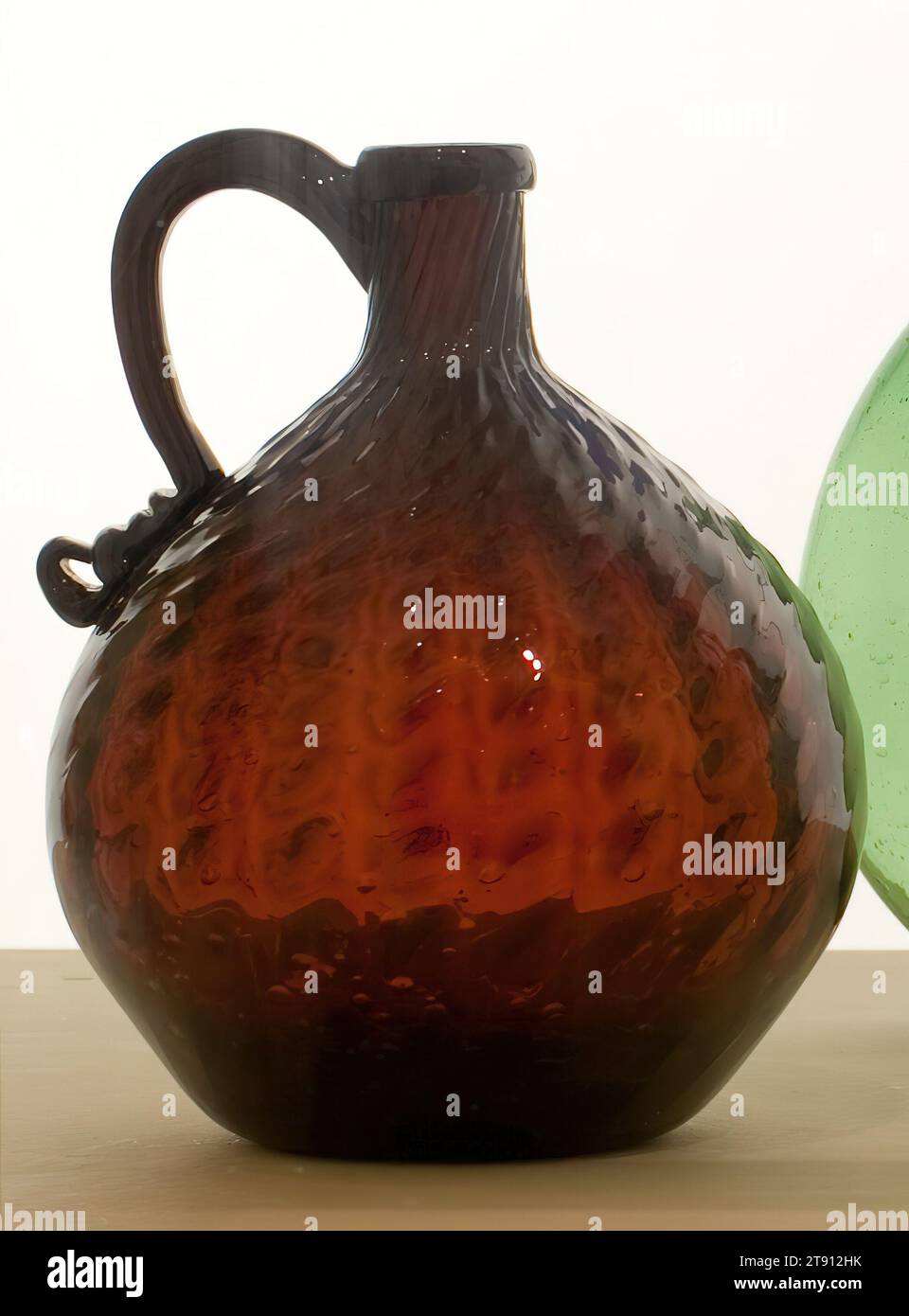 Handled Jug, 19th Century, Zanesville Glass Manufacturing Company, (Zanesville, Ohio), 7 1/2 poll. (19 cm), vetro, Stati Uniti, XIX secolo Foto Stock