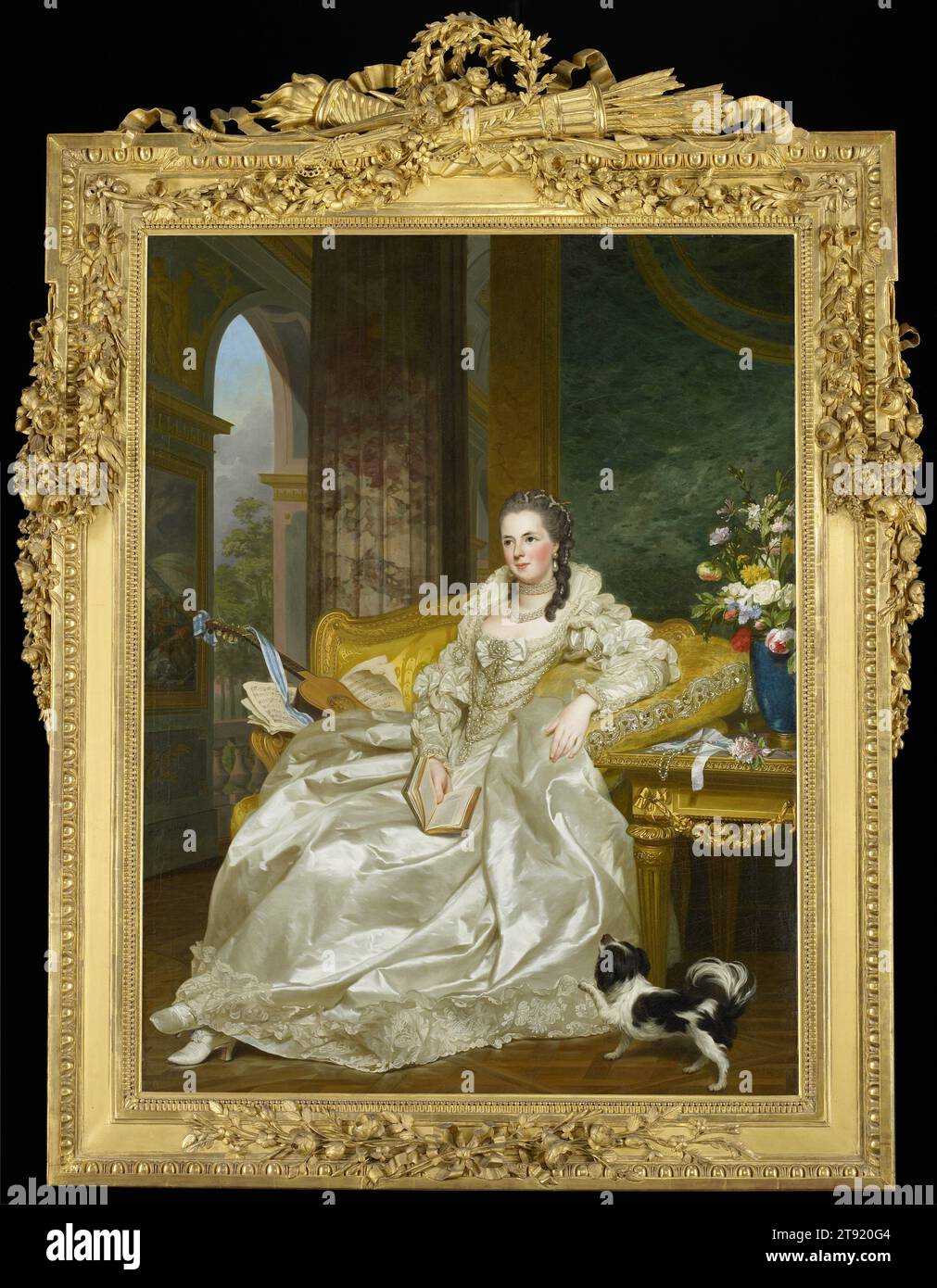 The Comtesse d'Egmont Pignatelli in Spanish Costume, 1763, Alexander Roslin, svedese, 1718–1798, 53 5/8 x 40 5/8 poll. (136,21 x 103,19 cm) (tela)71 x 56 x 5 pollici (180,34 x 142,24 x 12,7 cm) (cornice esterna), olio su tela, Svezia, XVIII secolo, la comtesse Septimanie d'Egmont Pignatelli (1740–73), qui raffigurata all'età di ventitré anni, fu la Jackie Kennedy dell'alta società parigina negli anni '1760 Suo padre era un consigliere fidato di re Luigi XV A quindici anni sposò Casimiro Pignatelli, conte d'Egmont, discendente dell'antica nobiltà dei Paesi Bassi e di Napoli e Aragona. Foto Stock