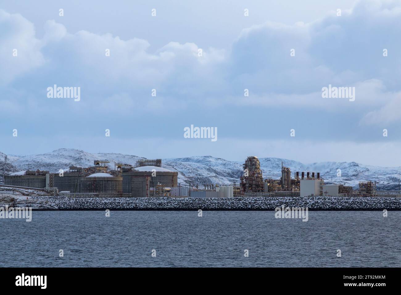 Impianto di trasformazione del gas naturale liquefatto di GNL a Muolkkut, Melkoya, Hammerfest, Norvegia, Scandinavia, Europa a ottobre Foto Stock