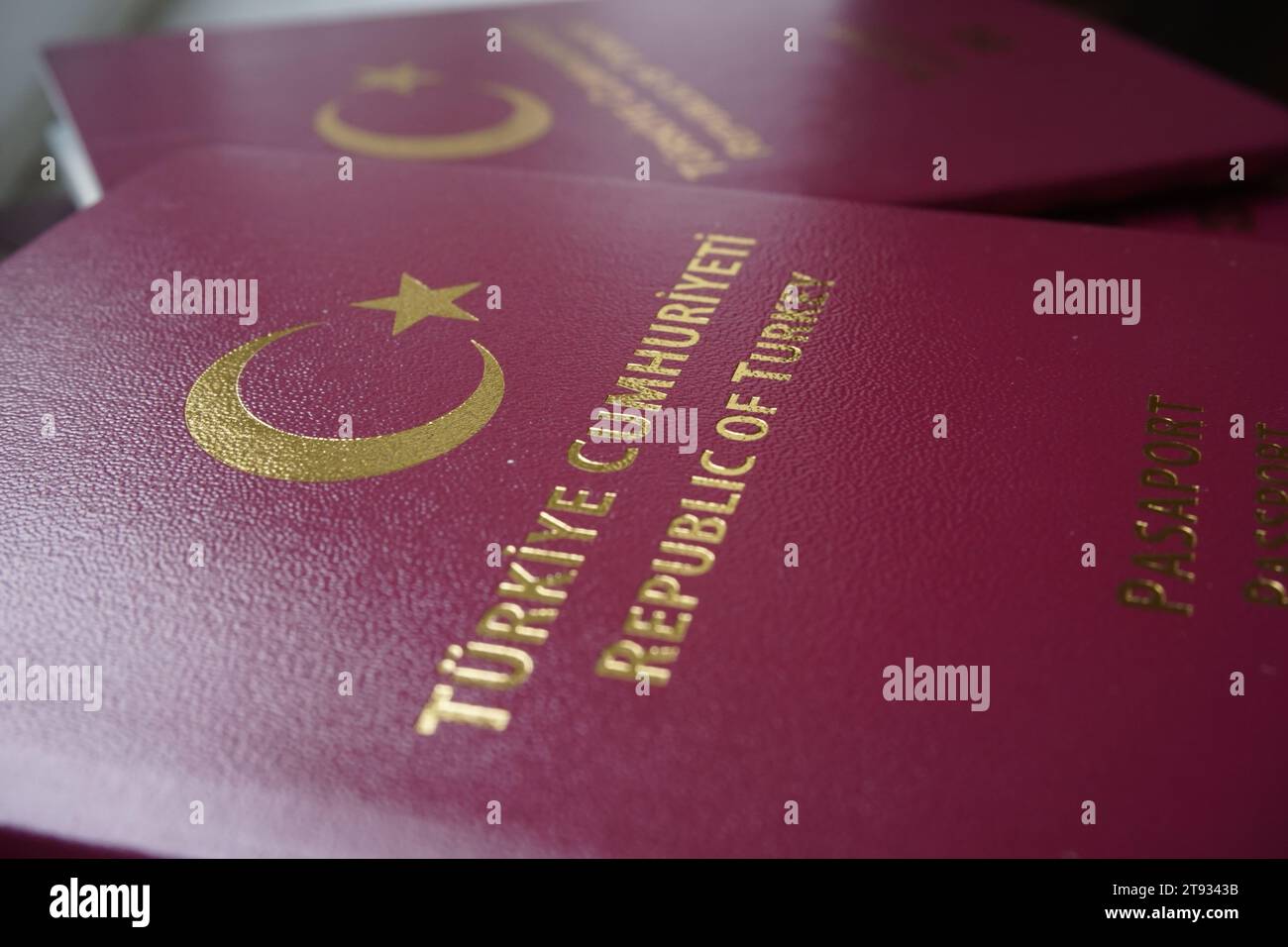 Passaporto rosso della Repubblica di Türkiye Foto Stock