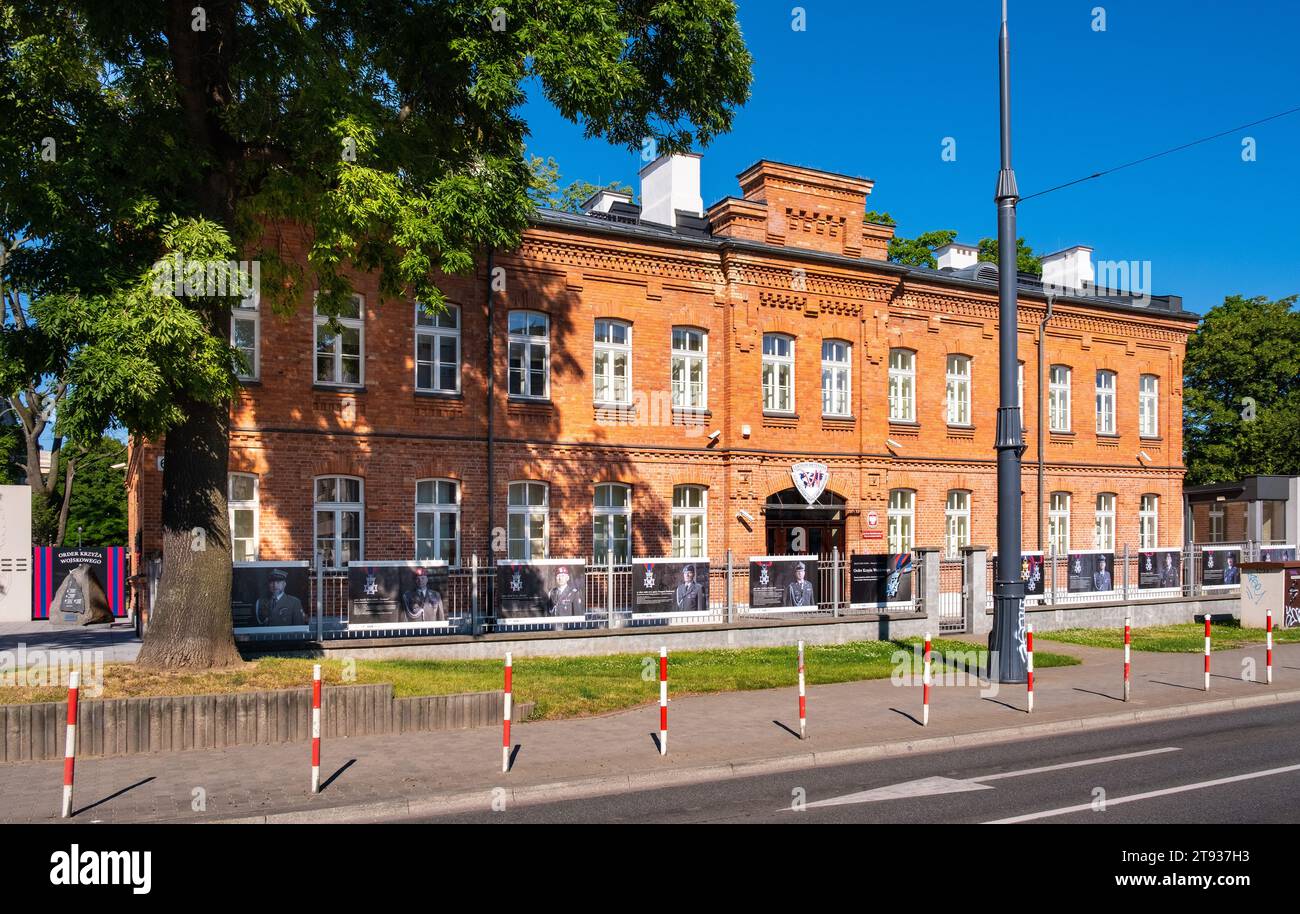 Varsavia, Polonia - 22 giugno 2021: Foreign Military Operations Veteran Center Centrum Weterana MON in via Pulawska nel quartiere Mokotow di Varsavia Foto Stock