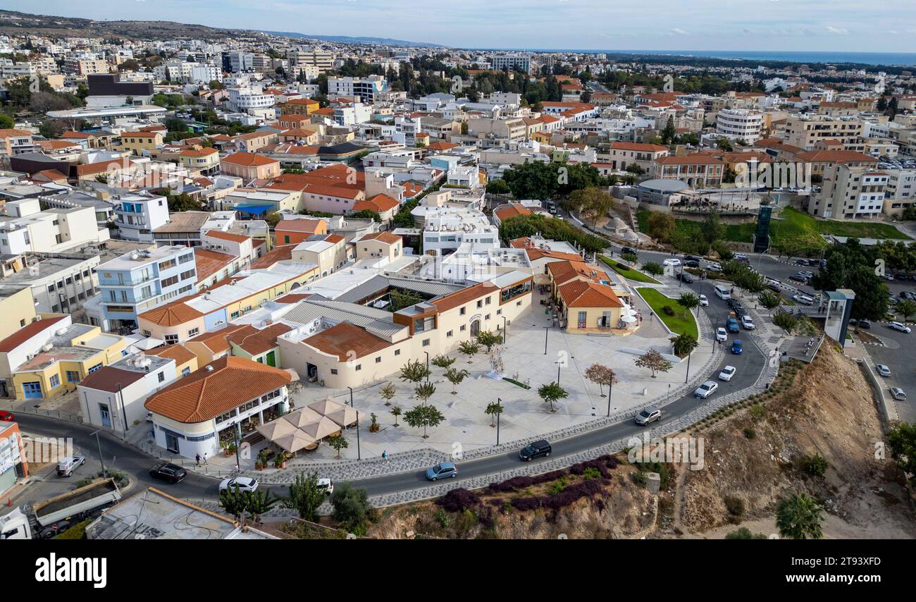 Vista aerea del mercato municipale di Paphos, via Petraki Miltriadou, città vecchia di Paphos, Cipro Foto Stock