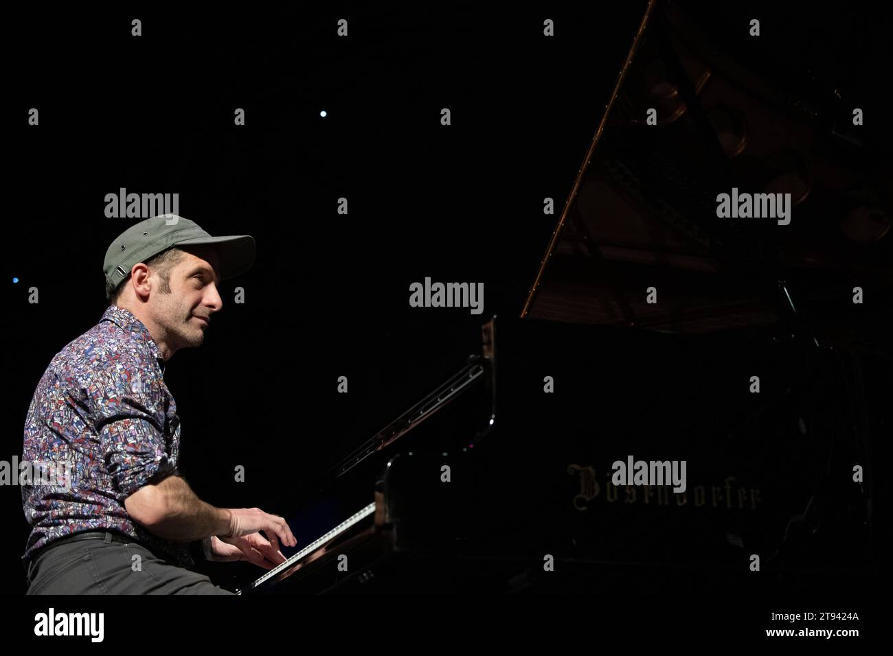 Ivo Neame suona il pianoforte con Emma Rawicz Quintet, Scarborough Jazz Festival 2023 Foto Stock