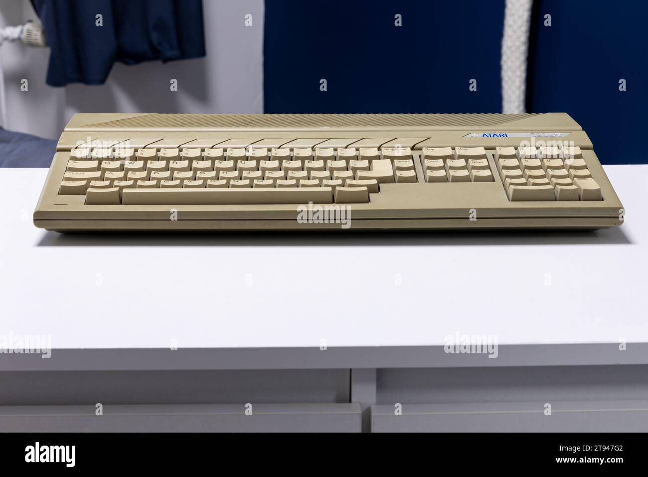 Vecchi PC a 16 bit, computer primitivi degli anni '1980 e '1990 Foto Stock