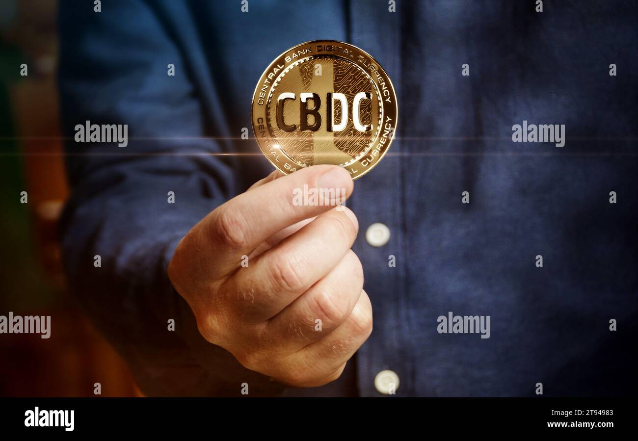 CBDC Digital Currency Crittocurrency Golden Coin in Hand concetto astratto Foto Stock